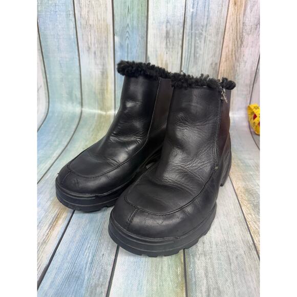 UGG Australia Shoes - UGG Australia Black Leather Sherpa Lined Ankle Boots Women's Size 9 Zipper Boot